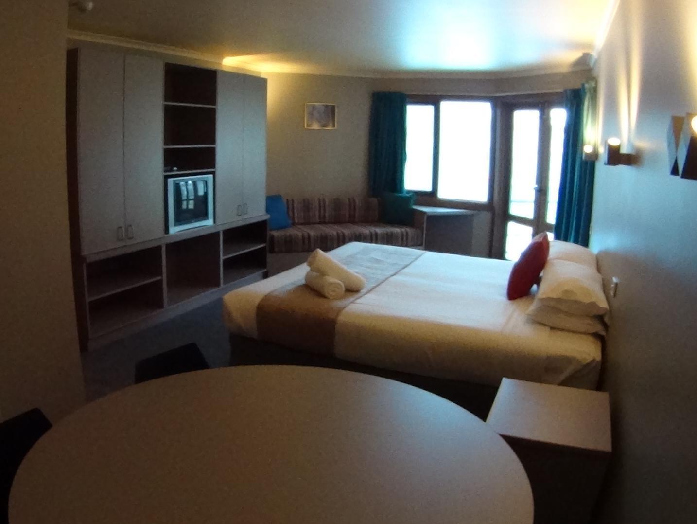 Hotel High Plains Динър Плейн Екстериор снимка
